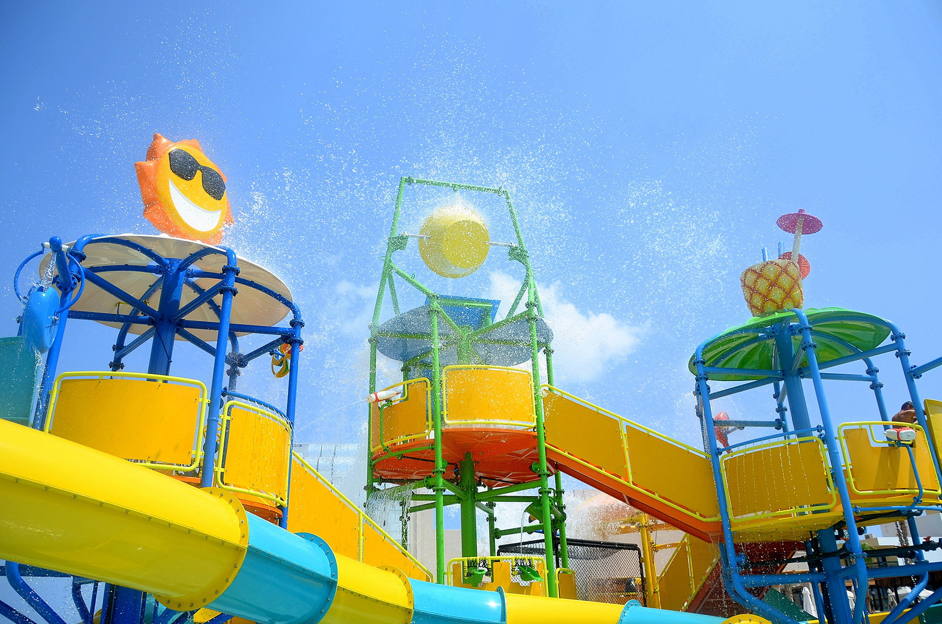 Gouves Park Splash Water Park water slides